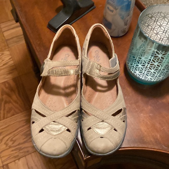 ⬇️EUC Cobb Hill by NEW BALANCE FLATS⬇️ - Picture 8 of 9